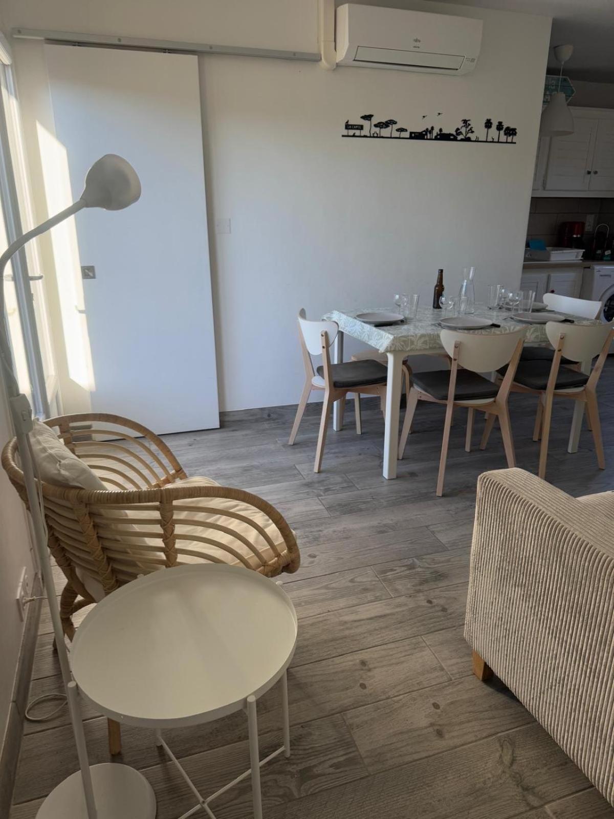 Le Club Des Cigales Apartment Hyères Екстериор снимка
