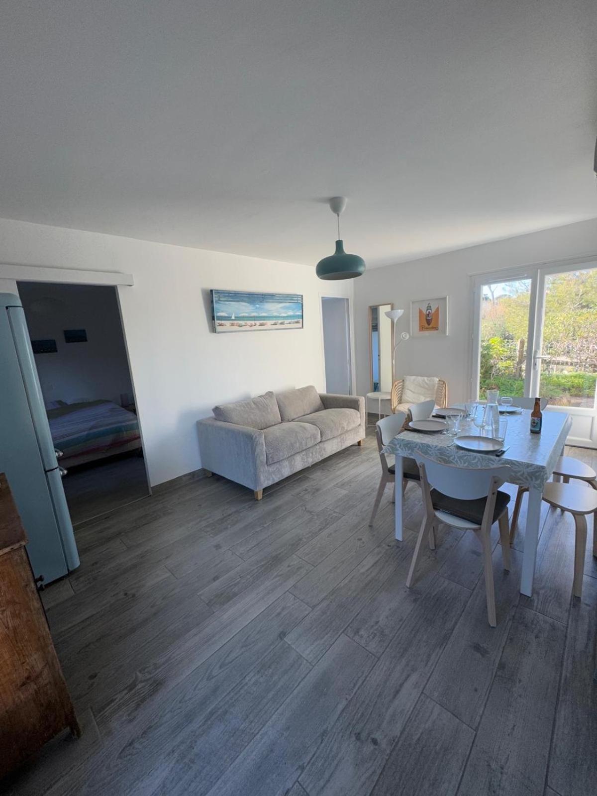 Le Club Des Cigales Apartment Hyères Екстериор снимка