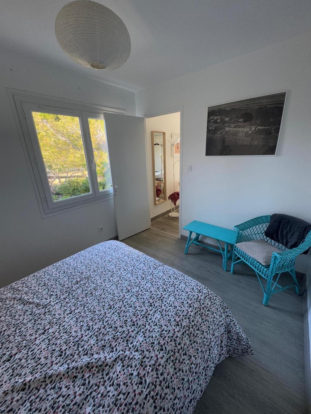 Le Club Des Cigales Apartment Hyères Екстериор снимка