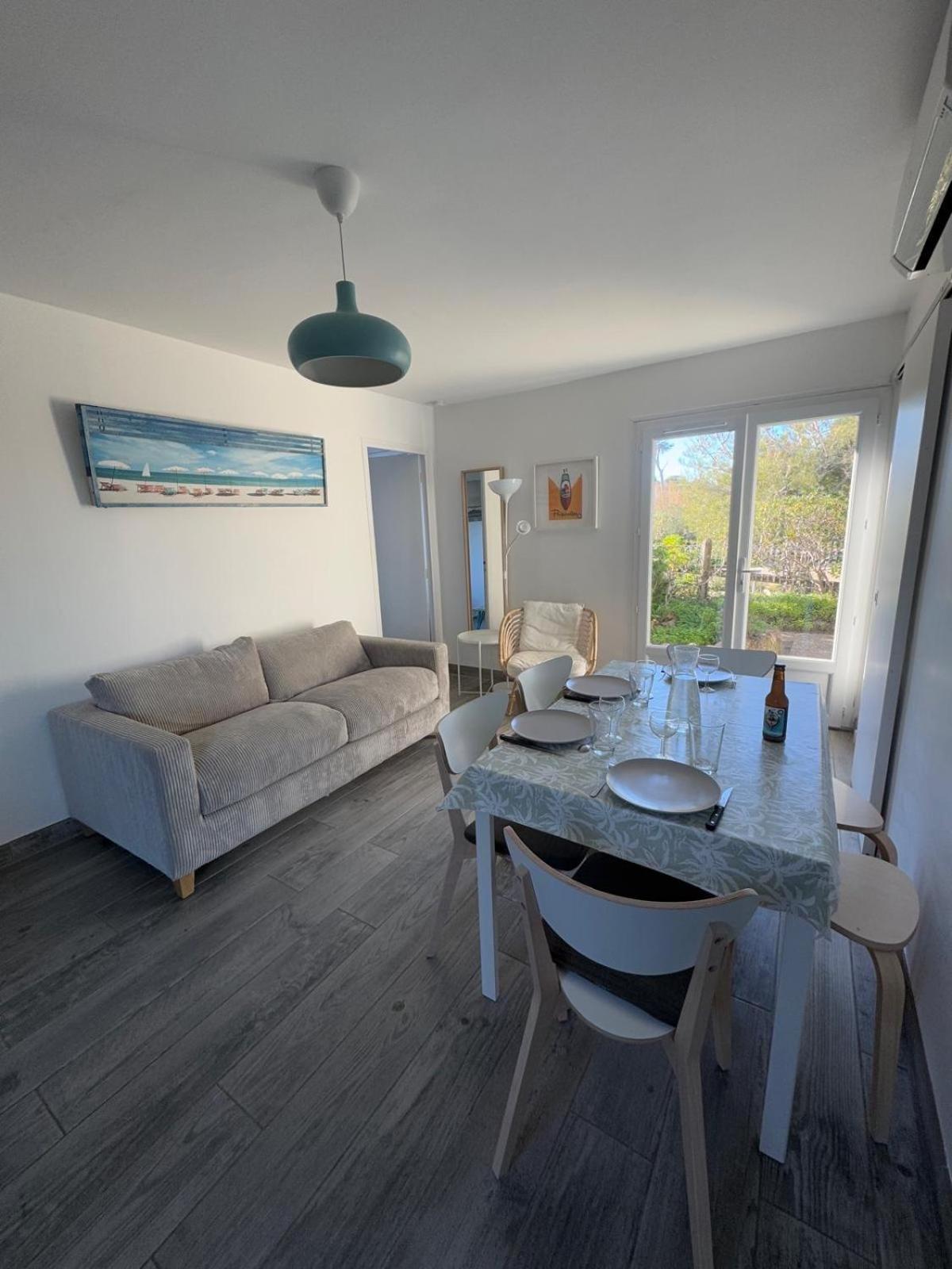 Le Club Des Cigales Apartment Hyères Екстериор снимка
